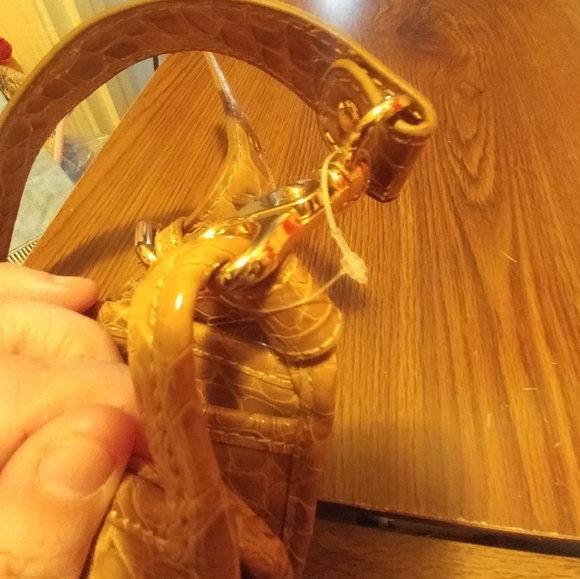 🔷Gianni bini tan purse nwt - Picture 3 of 7